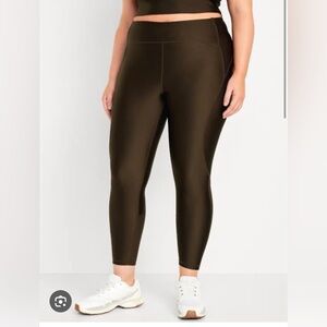 🤎🤎Old Navy high-rise, activewear leggings, shiny brown ￼